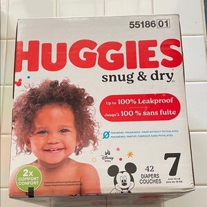Huggies Snug & Dry Diapers Size 7 (42 diapers per box )